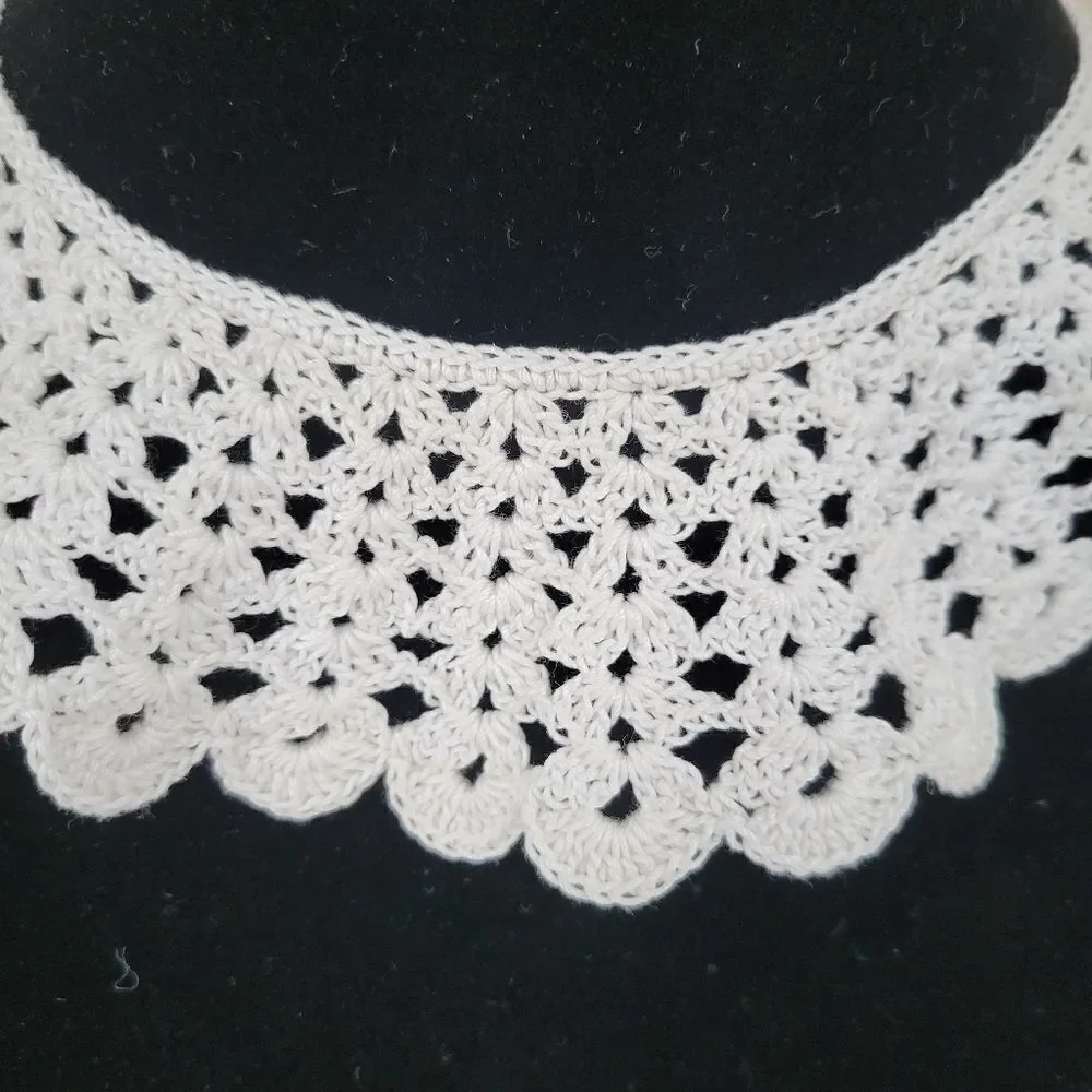 Vintage Crochet Collar Knit with scalloped edge